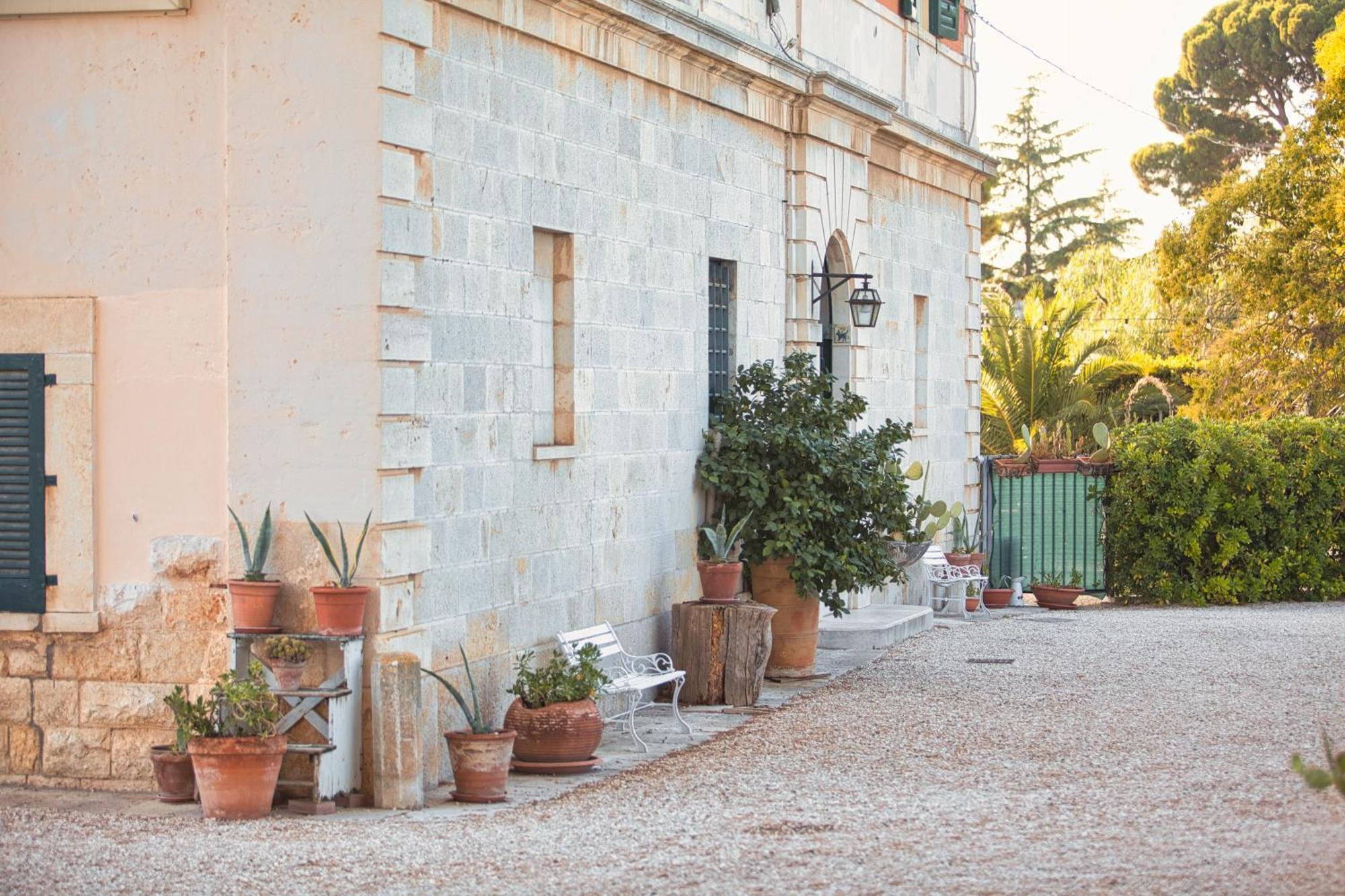 Villa Ceci Dimora Di Storie Andria Luaran gambar